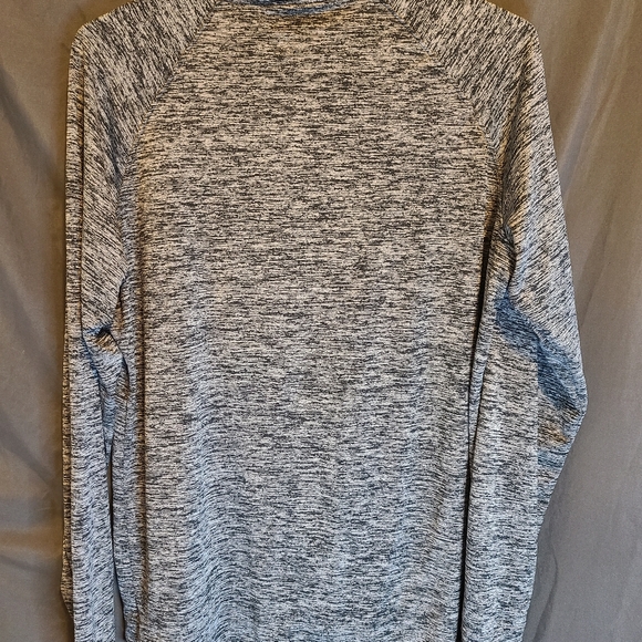 Under Armour 1/4 Zip Long Sleeve Light Weight Women's Jacket - Picture 6 of 8
